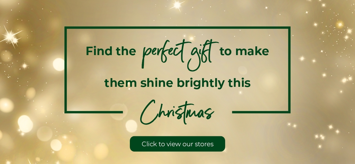 Home 5 BW11510 AEW Christmas 2021 WB 1140x527 1